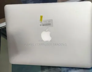 New Laptop Apple MacBook Pro 2015 8GB Intel Core I5 SSD 256GB