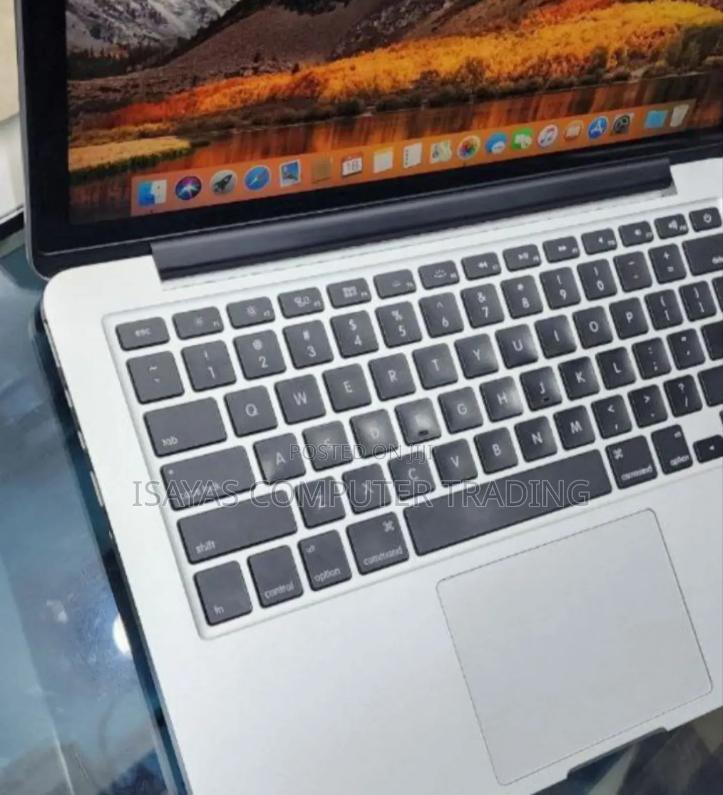 New Laptop Apple MacBook Pro 2015 8GB Intel Core I5 SSD 256GB