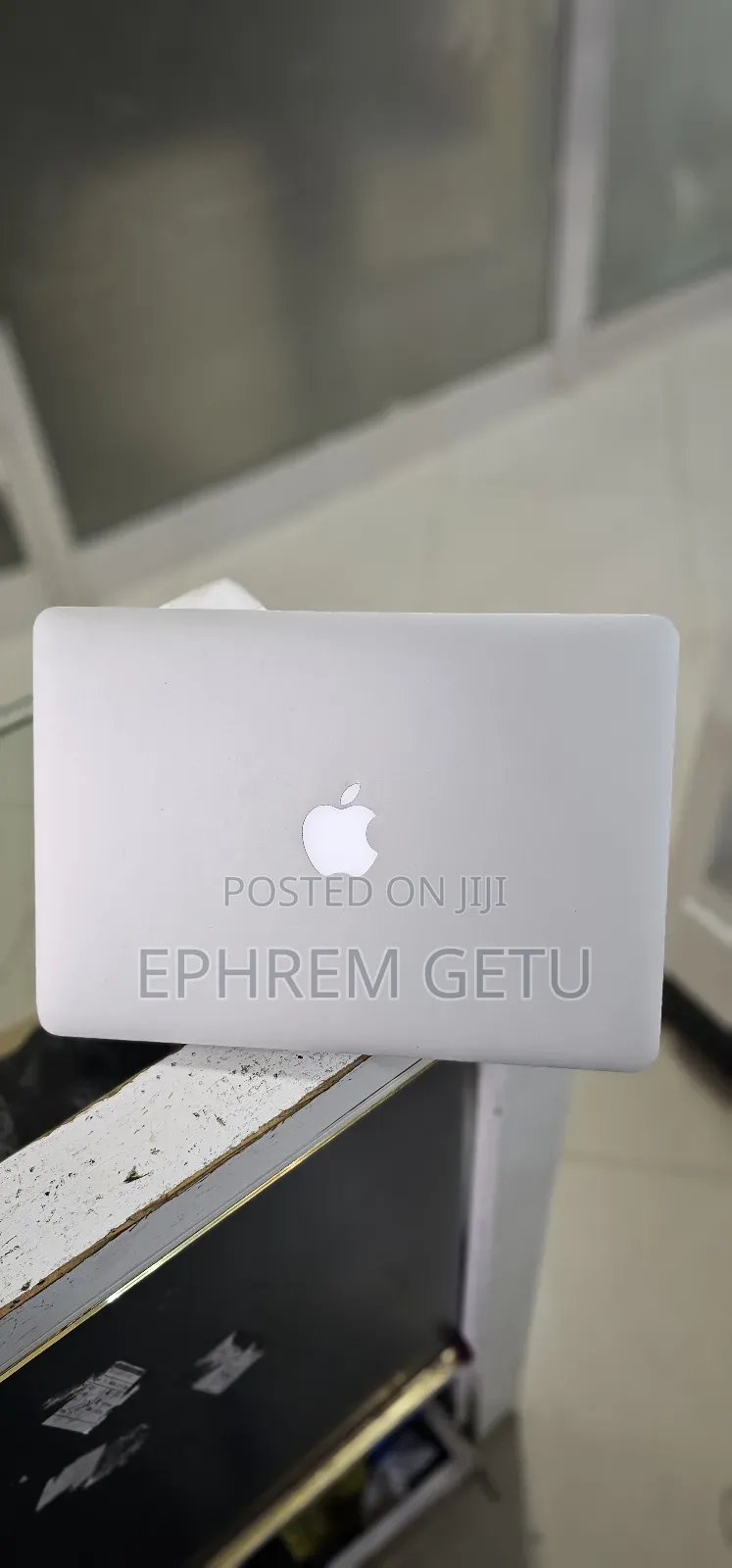 New Laptop Apple MacBook 2015 8GB Intel Core I5 SSD 256GB