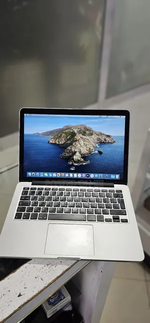 New Laptop Apple MacBook 2015 8GB Intel Core I5 SSD 256GB