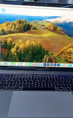 New Laptop Apple MacBook Pro 2019 16GB Intel Core I7 SSD 512GB