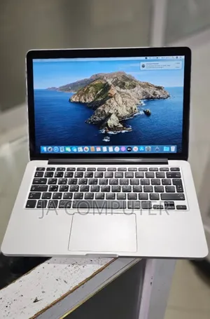 New Laptop Apple MacBook Pro 2015 8GB Intel Core I5 SSD 256GB