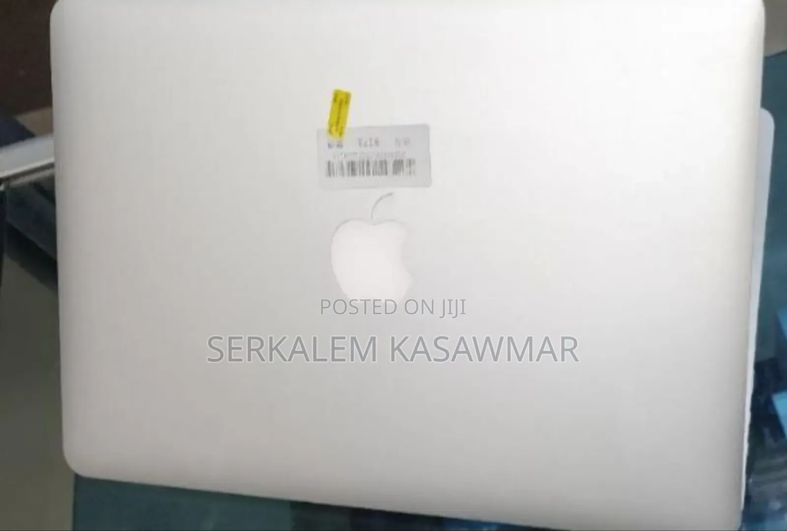 New Laptop Apple MacBook Pro 2015 8GB Intel Core I5 SSD 256GB