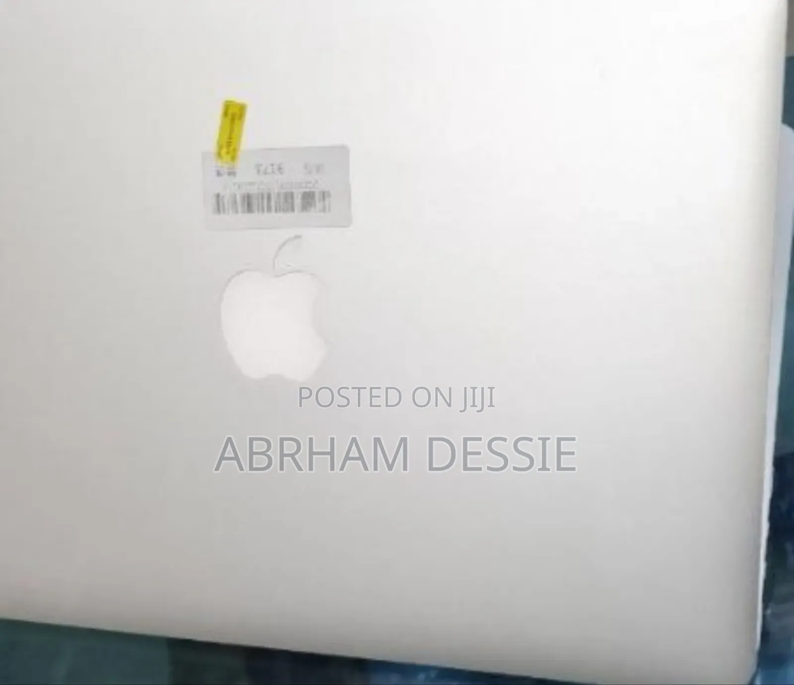 New Laptop Apple MacBook Pro 2015 8GB Intel Core I5 SSD 256GB