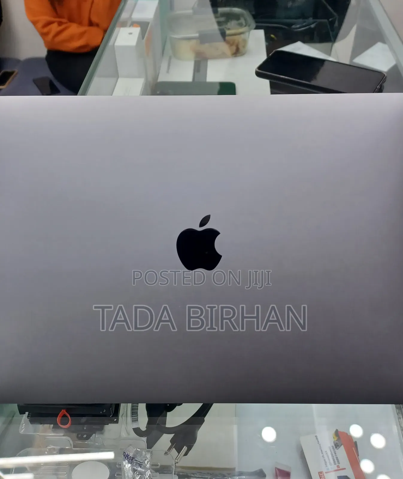 New Laptop Apple MacBook Pro M1 8GB Apple M1 Pro SSD 256GB