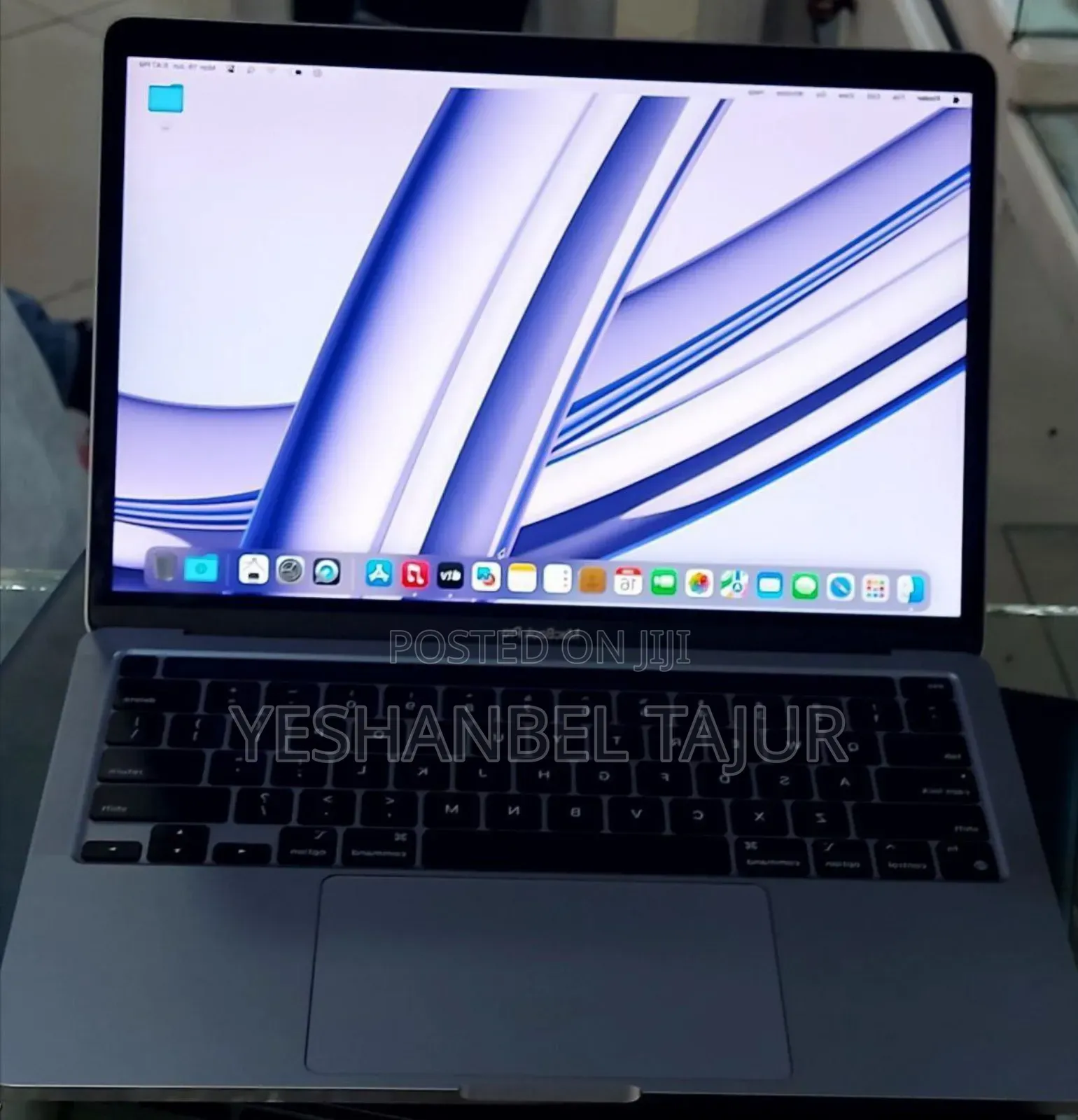 New Laptop Apple MacBook Pro 2022 M2 8GB Apple M2 SSD 256GB