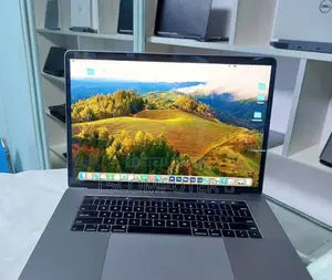 New Laptop Apple MacBook Pro 2019 16GB Intel Core I7 SSD 512GB