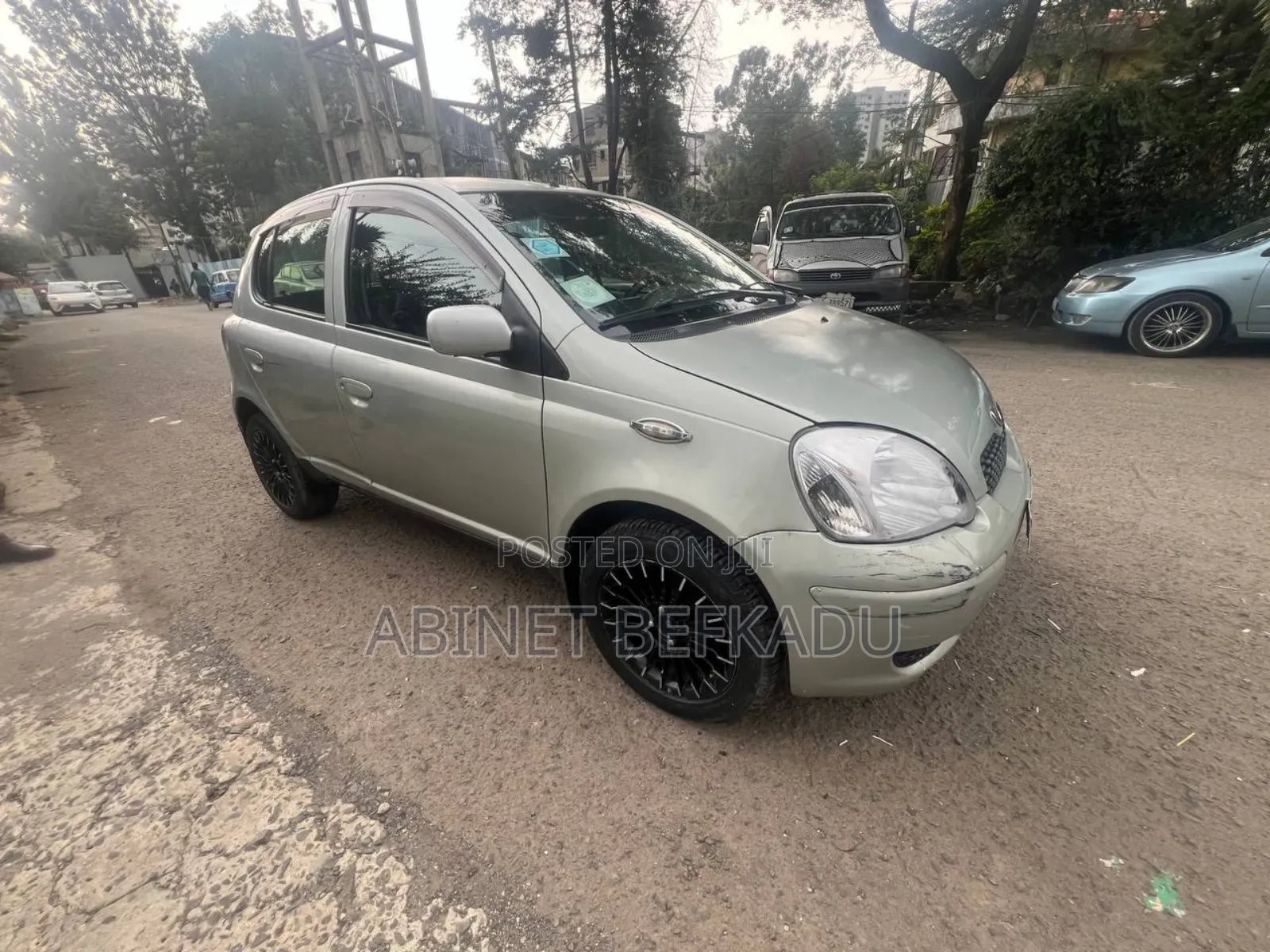 Toyota Vitz 1.0 FWD 5dr 2002 Gold