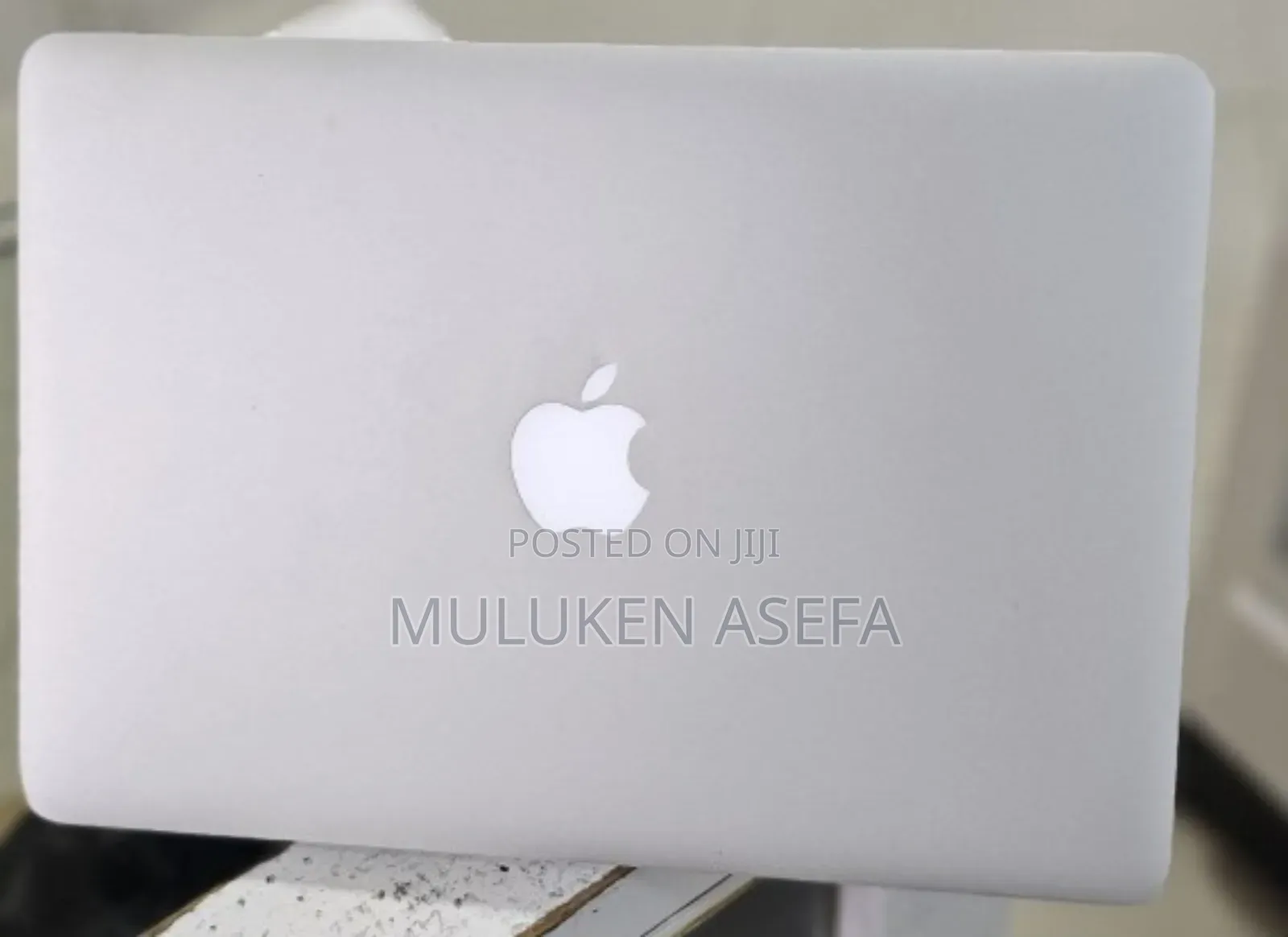 New Laptop Apple MacBook Pro 2015 8GB Intel Core I5 SSD 256GB