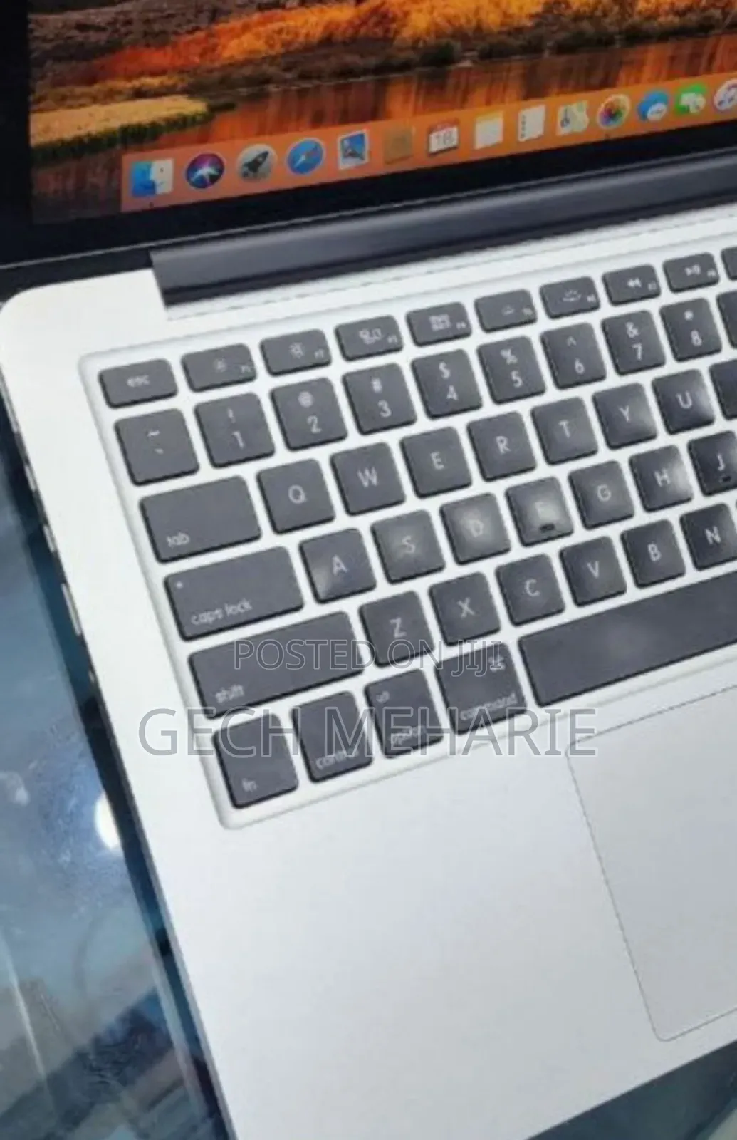 New Laptop Apple MacBook Pro 2015 8GB Intel Core I5 SSD 256GB