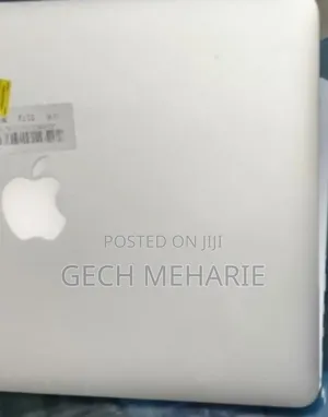 New Laptop Apple MacBook Pro 2015 8GB Intel Core I5 SSD 256GB