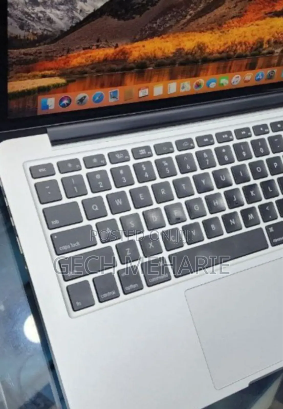 New Laptop Apple MacBook Pro 2015 8GB Intel Core I5 SSD 256GB