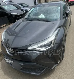 Photo - Toyota C-HR 2022 Black