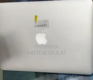 New Laptop Apple MacBook Pro 2015 8GB Intel Core I5 SSD 256GB