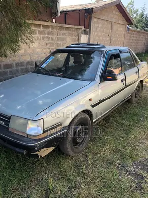 Photo - Toyota Carina 1983 Gray