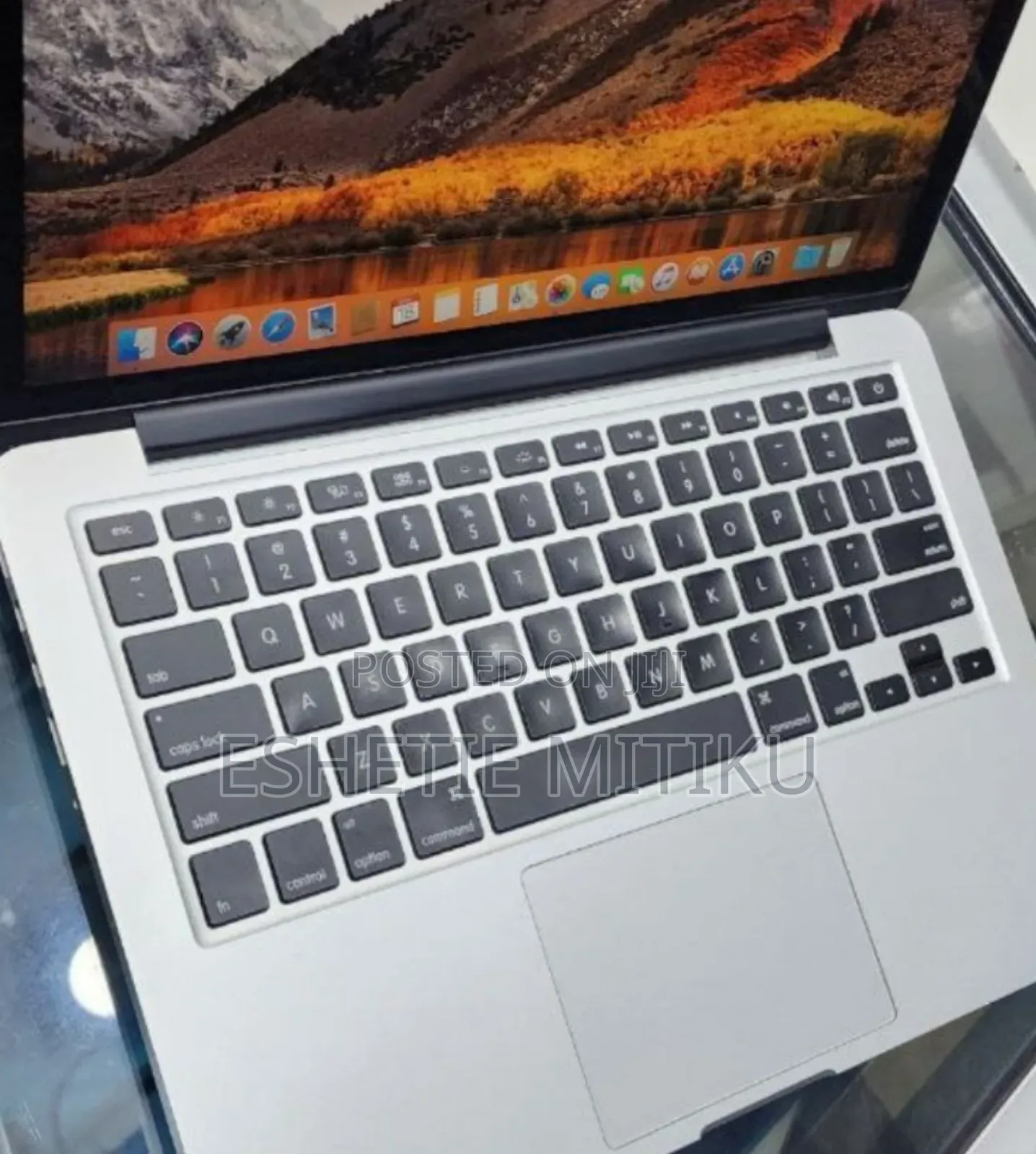 New Laptop Apple MacBook Pro 2015 8GB Intel Core I5 SSD 256GB