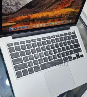 Photo - New Laptop Apple MacBook Pro 2015 8GB Intel Core I5 SSD 256GB