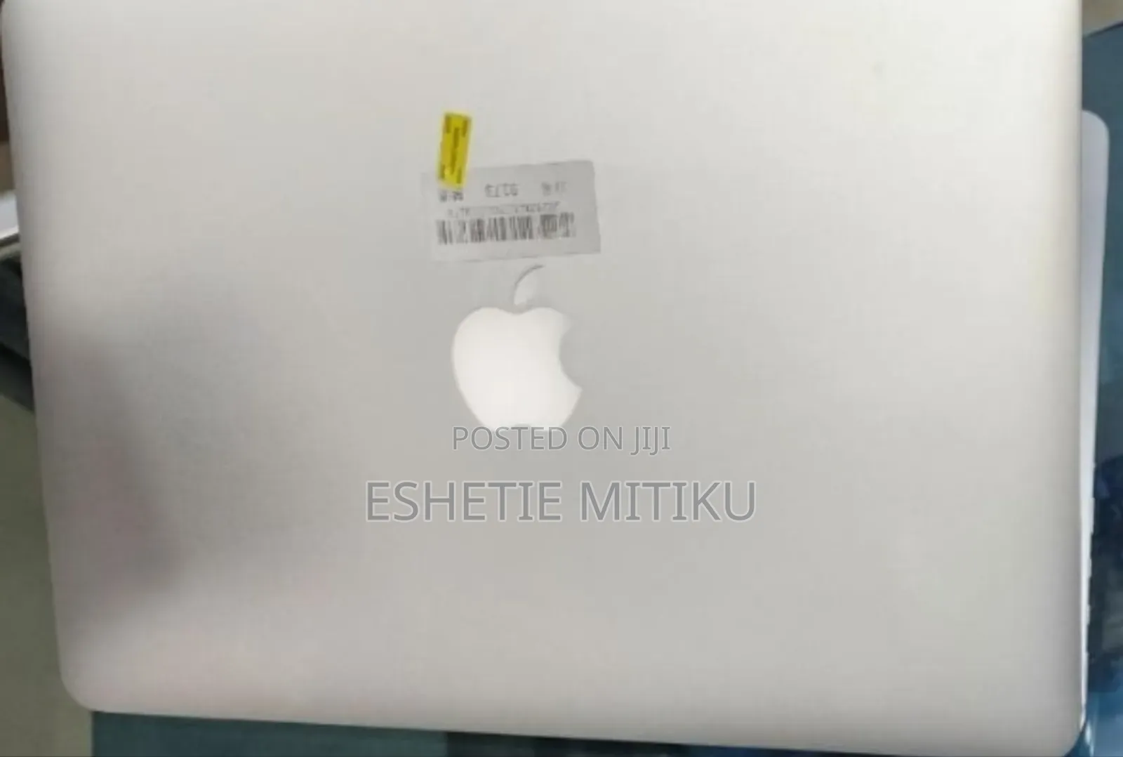 New Laptop Apple MacBook Pro 2015 8GB Intel Core I5 SSD 256GB
