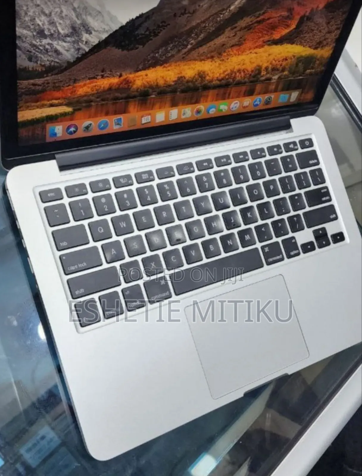New Laptop Apple MacBook Pro 2015 8GB Intel Core I5 SSD 256GB