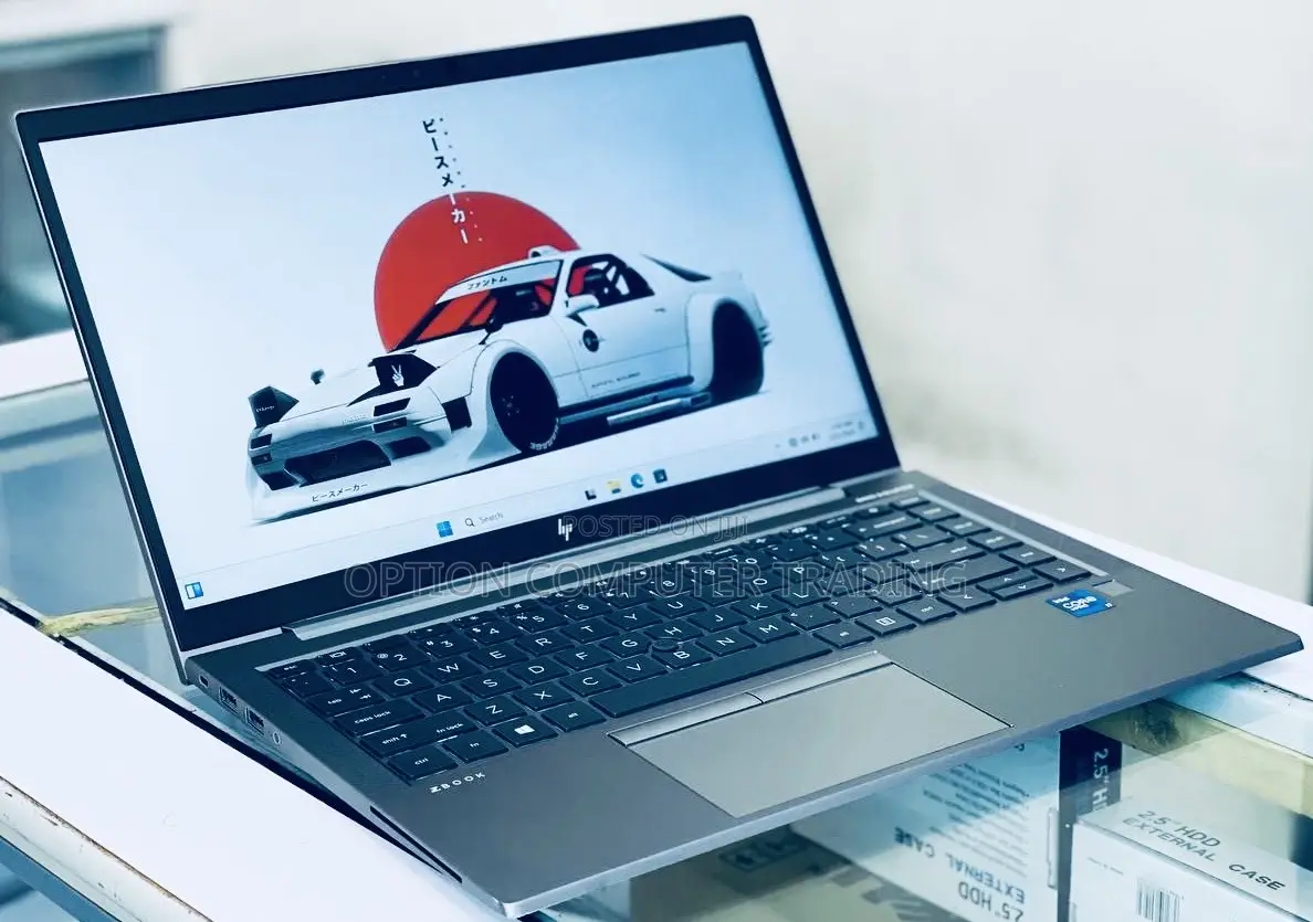 New Laptop HP ZBook Firefly 14 G7 16GB Intel Core i7 SSD 512GB