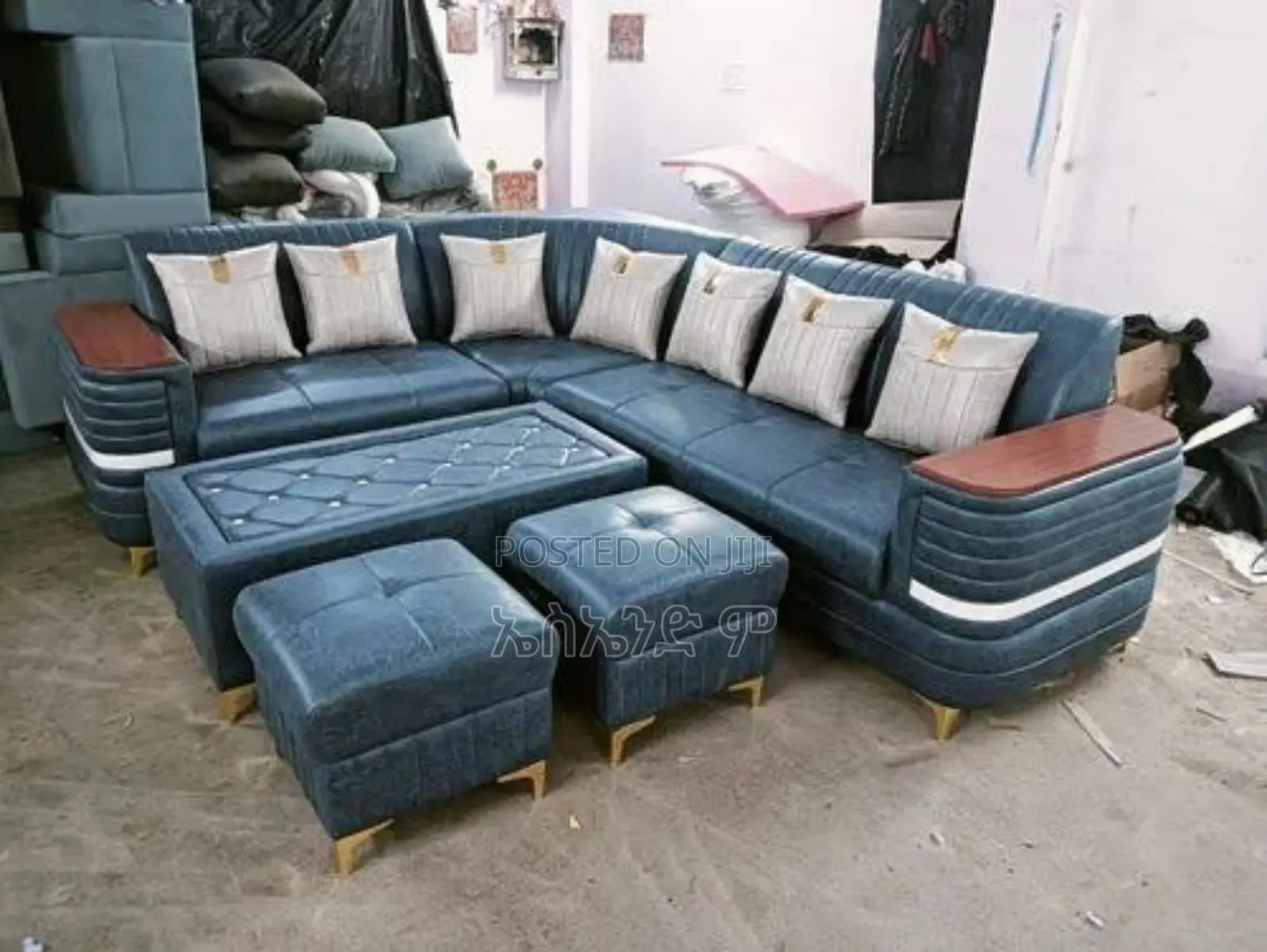 New Delhi B Style Sofa Design With Table