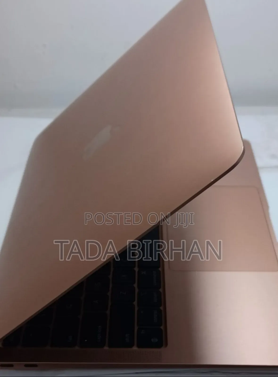 New Laptop Apple MacBook Air 2020 M1 8GB Apple M1 SSD 256GB