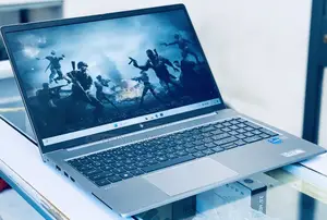 New Laptop HP ZBook Studio 16GB Intel Core I7 SSD 512GB