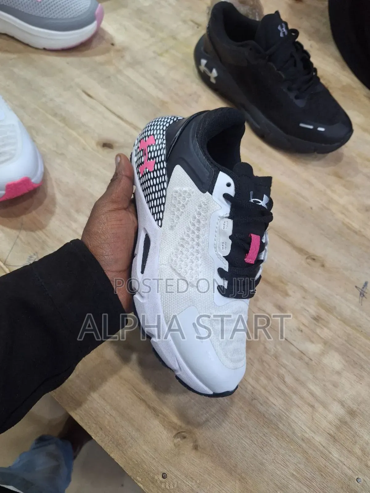 Under Armour Ladies Sport Sneakers 
 Made in Vietnam