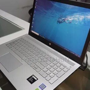 New Laptop HP Pavilion 15 8GB Intel Core I5 SSD 500GB