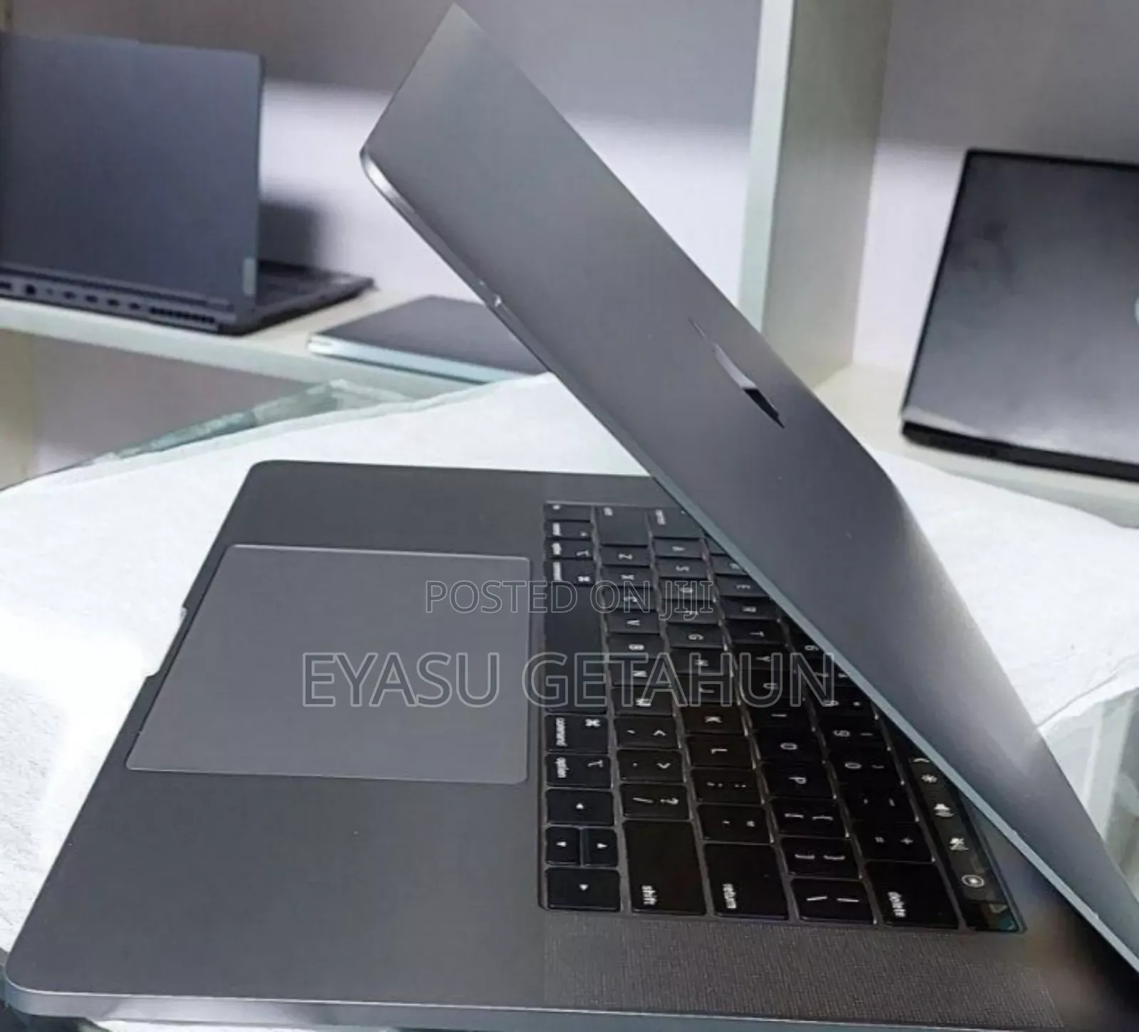 New Laptop Apple MacBook Pro 2019 16GB Intel Core I7 SSD 512GB