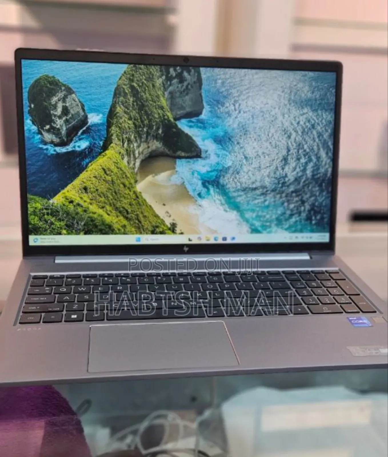 New Laptop HP ZBook Firefly G8 16GB Intel Core I7 SSD 512GB