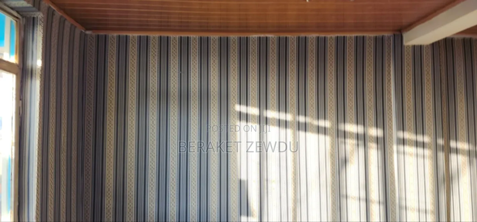 የተለያየ የግድግዳ ማስዋብያ