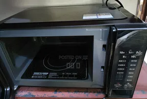 Midea Digital Microwave Oven