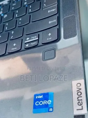 New Laptop Lenovo Yoga 7i 8GB Intel Core I5 SSD 512GB