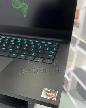 New Laptop Razer Blade 16GB AMD Ryzen 9 SSD 1T