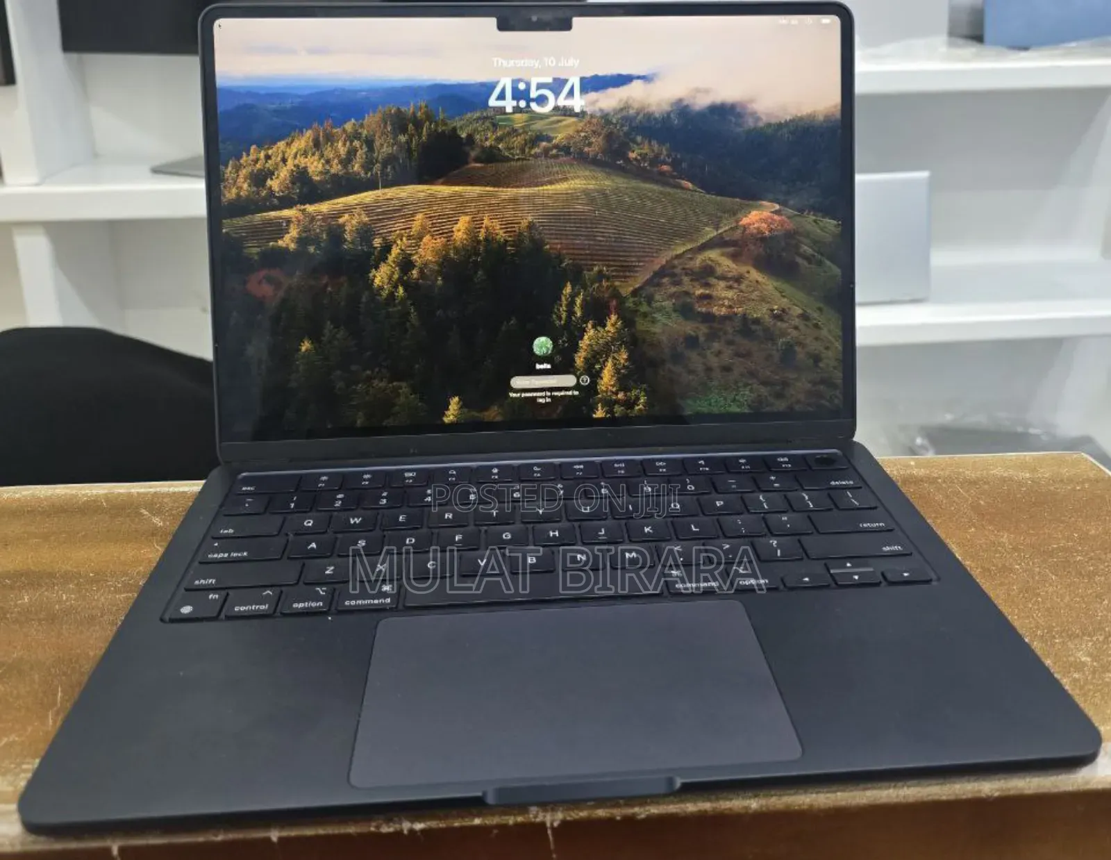 New Laptop Apple MacBook Air 2022 M2 8GB Apple M2 SSD 256GB