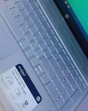 New Laptop HP Pavilion 15 8GB Intel Core I5 SSD 256GB