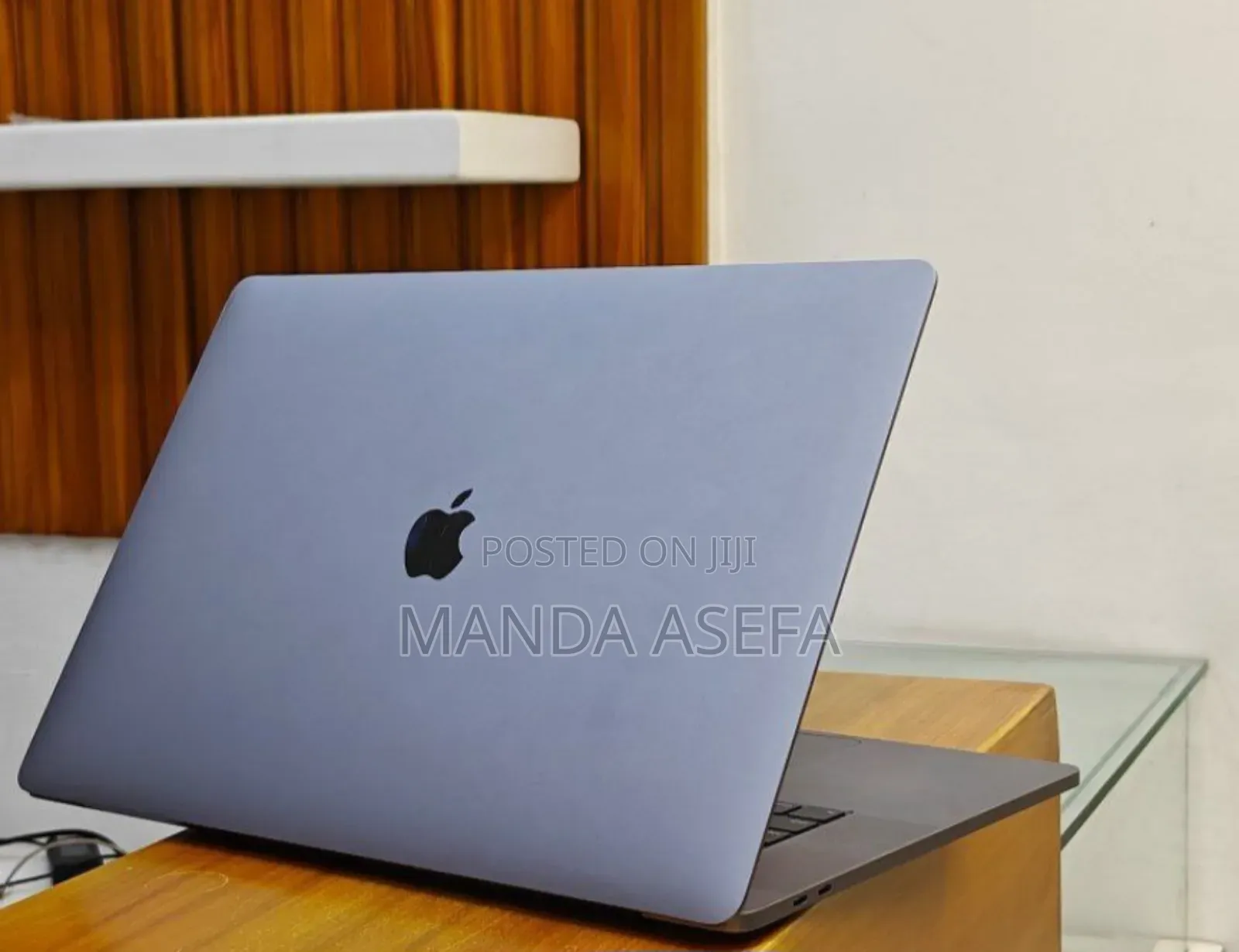 New Laptop Apple MacBook Pro 2019 16GB Intel Core I7 SSD 512GB