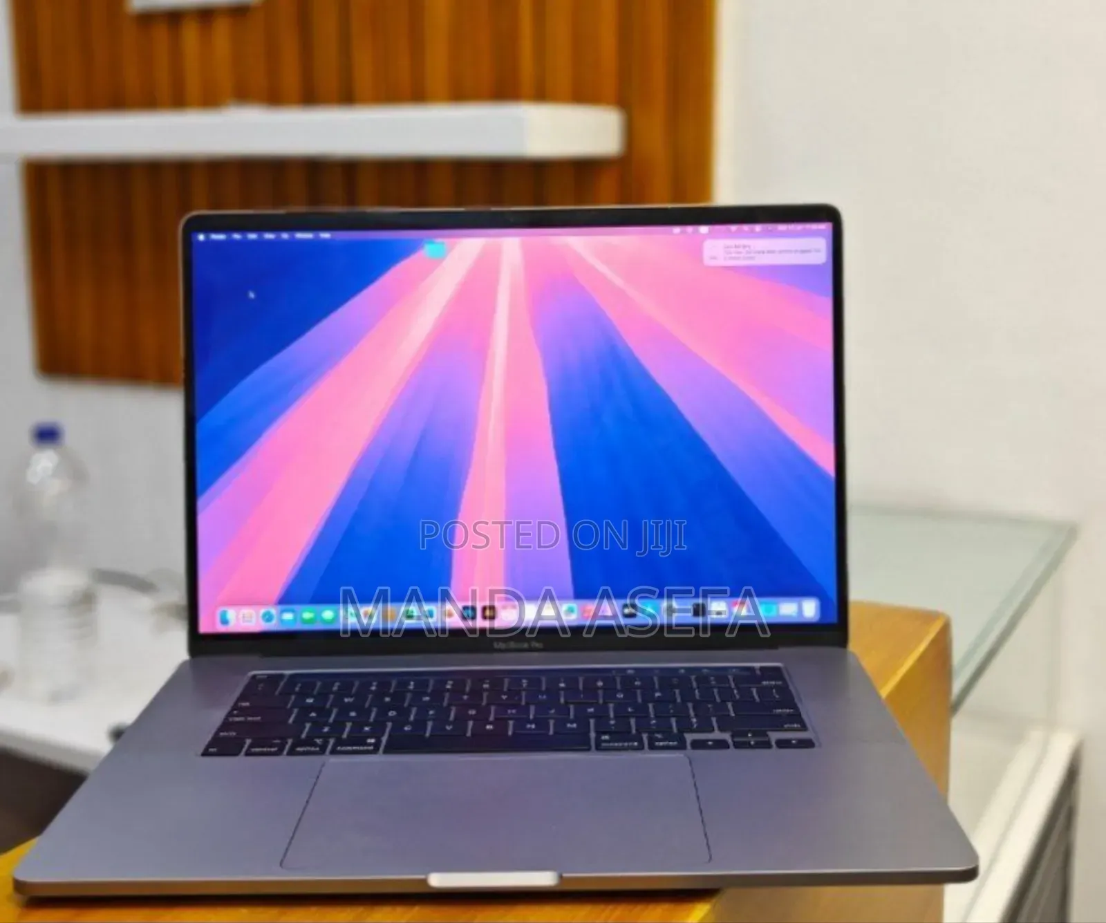 New Laptop Apple MacBook Pro 2019 16GB Intel Core I7 SSD 512GB