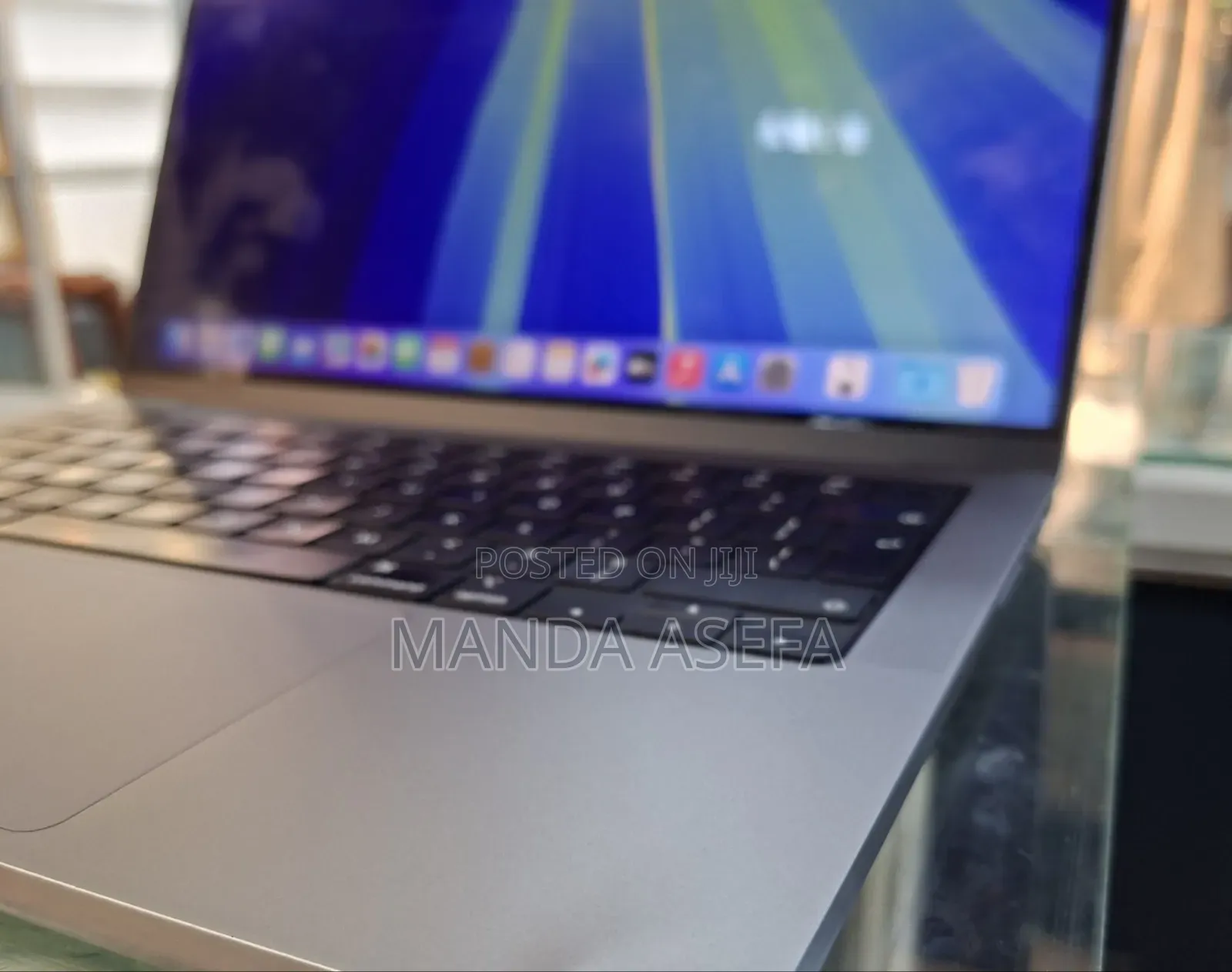 New Laptop Apple MacBook Pro M1 16GB Apple M1 Pro SSD 1T