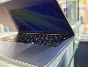 New Laptop Apple MacBook Pro M1 16GB Apple M1 Pro SSD 1T