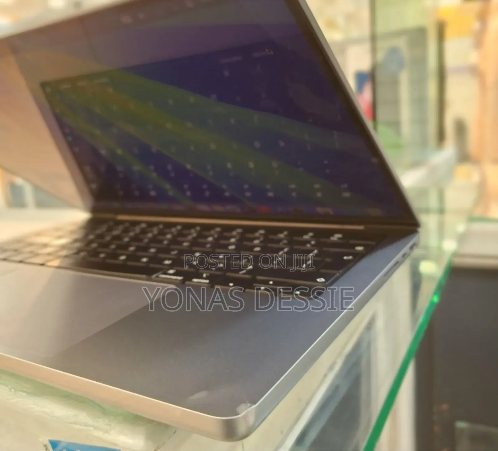 New Laptop Apple MacBook Pro 2021 M1 16GB Intel Core I7 SSD 512GB