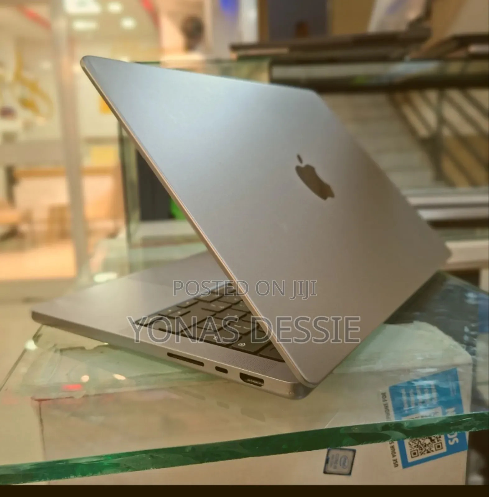 New Laptop Apple MacBook Pro 2021 M1 16GB Intel Core I7 SSD 512GB