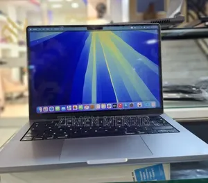 Photo - New Laptop Apple MacBook Pro M1 16GB Intel Core I7 SSD 1T