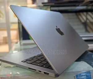 New Laptop Apple MacBook Pro M1 16GB Intel Core I7 SSD 1T
