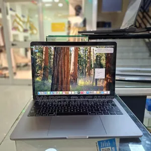 Photo - New Laptop Apple MacBook Pro 2019 8GB Intel Core I5 SSD 256GB
