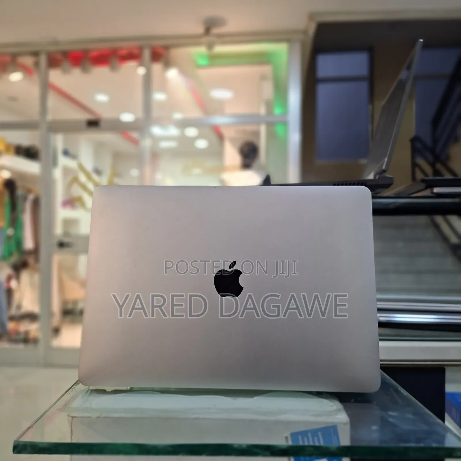 New Laptop Apple MacBook Pro 2019 8GB Intel Core I5 SSD 256GB