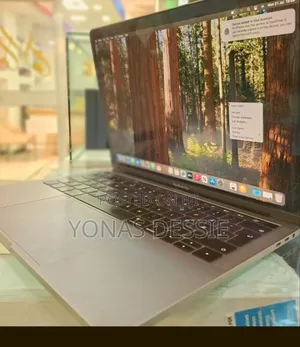New Laptop Apple MacBook Pro 2019 8GB Intel Core I5 SSD 256GB