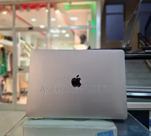 Photo - New Laptop Apple MacBook Pro 2019 8GB Intel Core I5 SSD 256GB