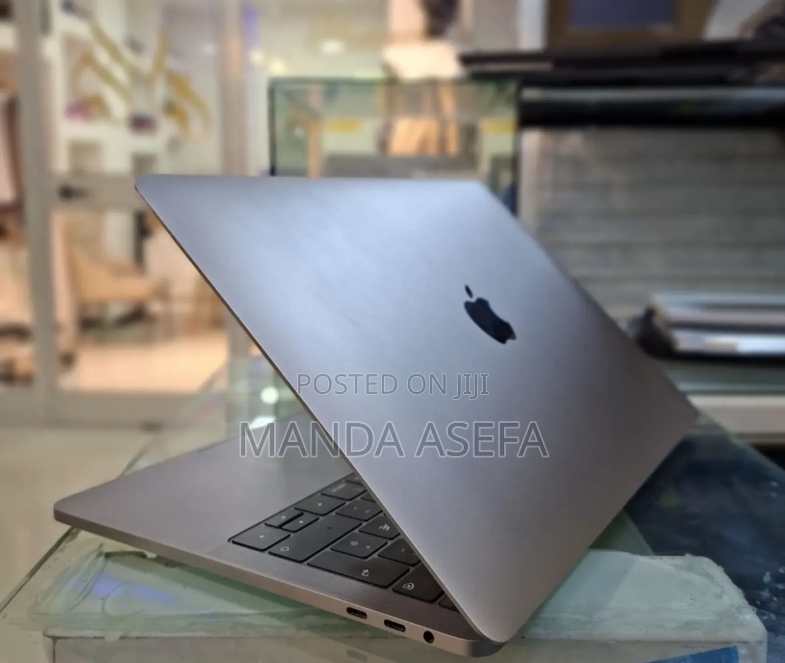 New Laptop Apple MacBook Pro 2019 8GB Intel Core I5 SSD 256GB